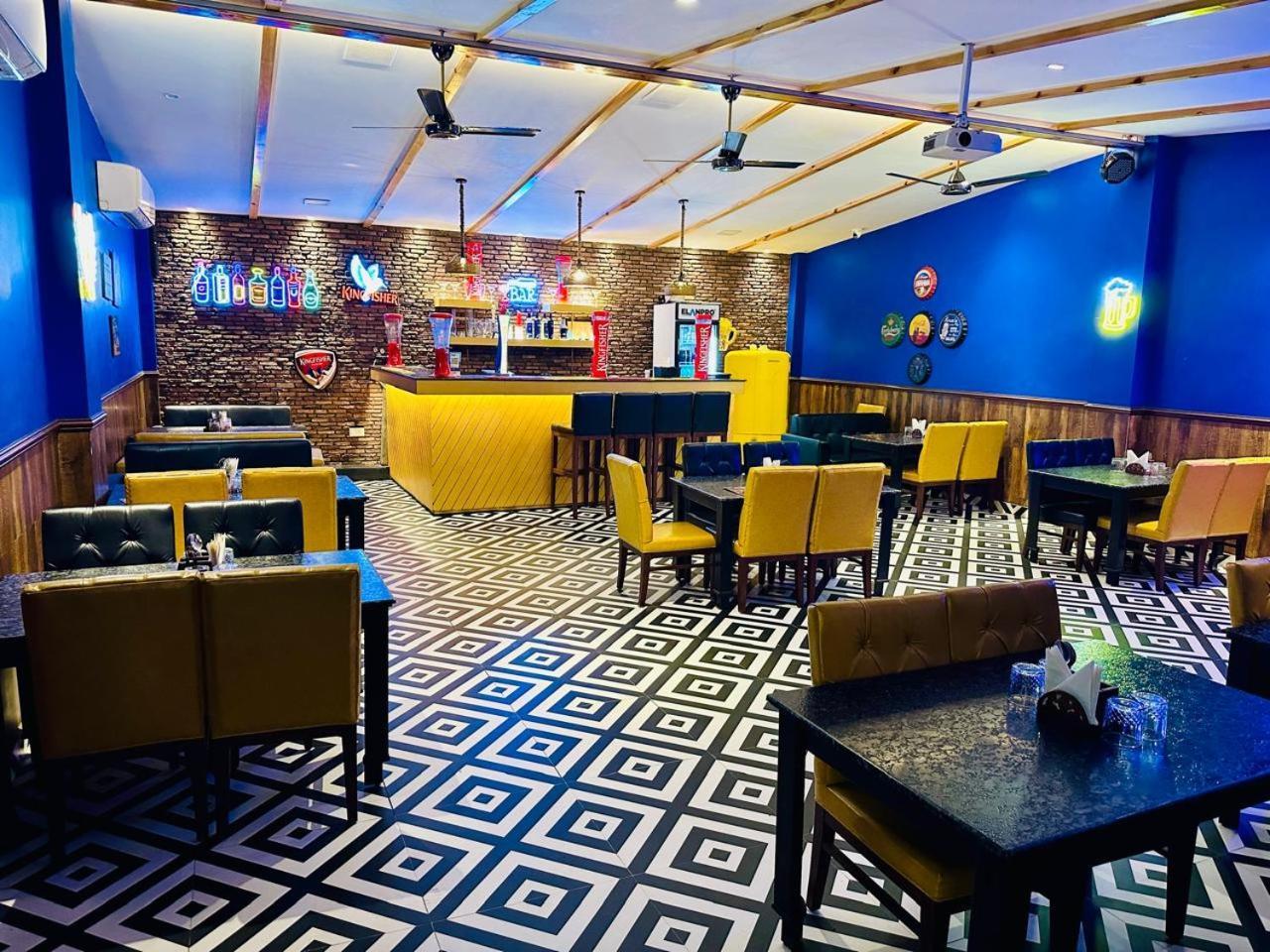 Hotel Golden Fern Патиала Экстерьер фото